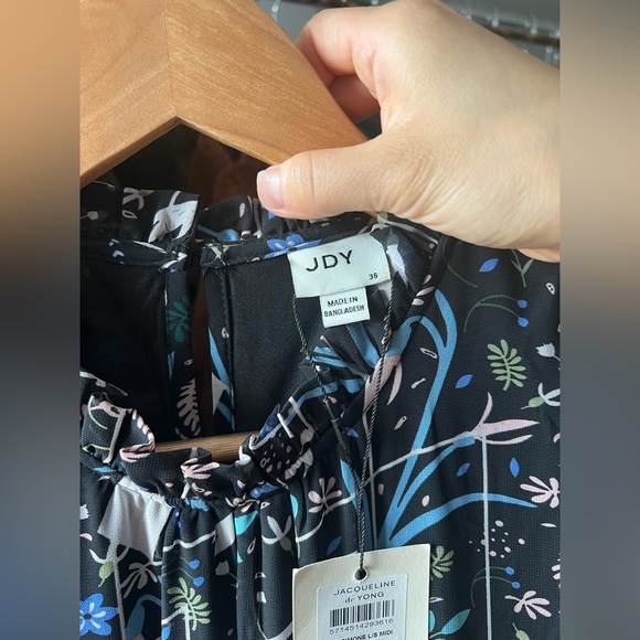 NWT ✨ ASOS JDY Midi Black Abstract Print Floral Dress - Picture 9 of 13